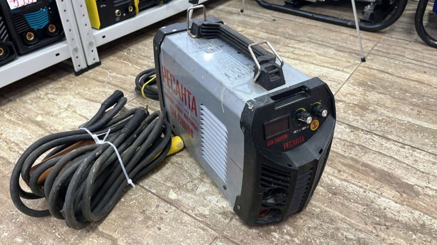 Сварочный аппарат Ресанта Саи 250 Проф
